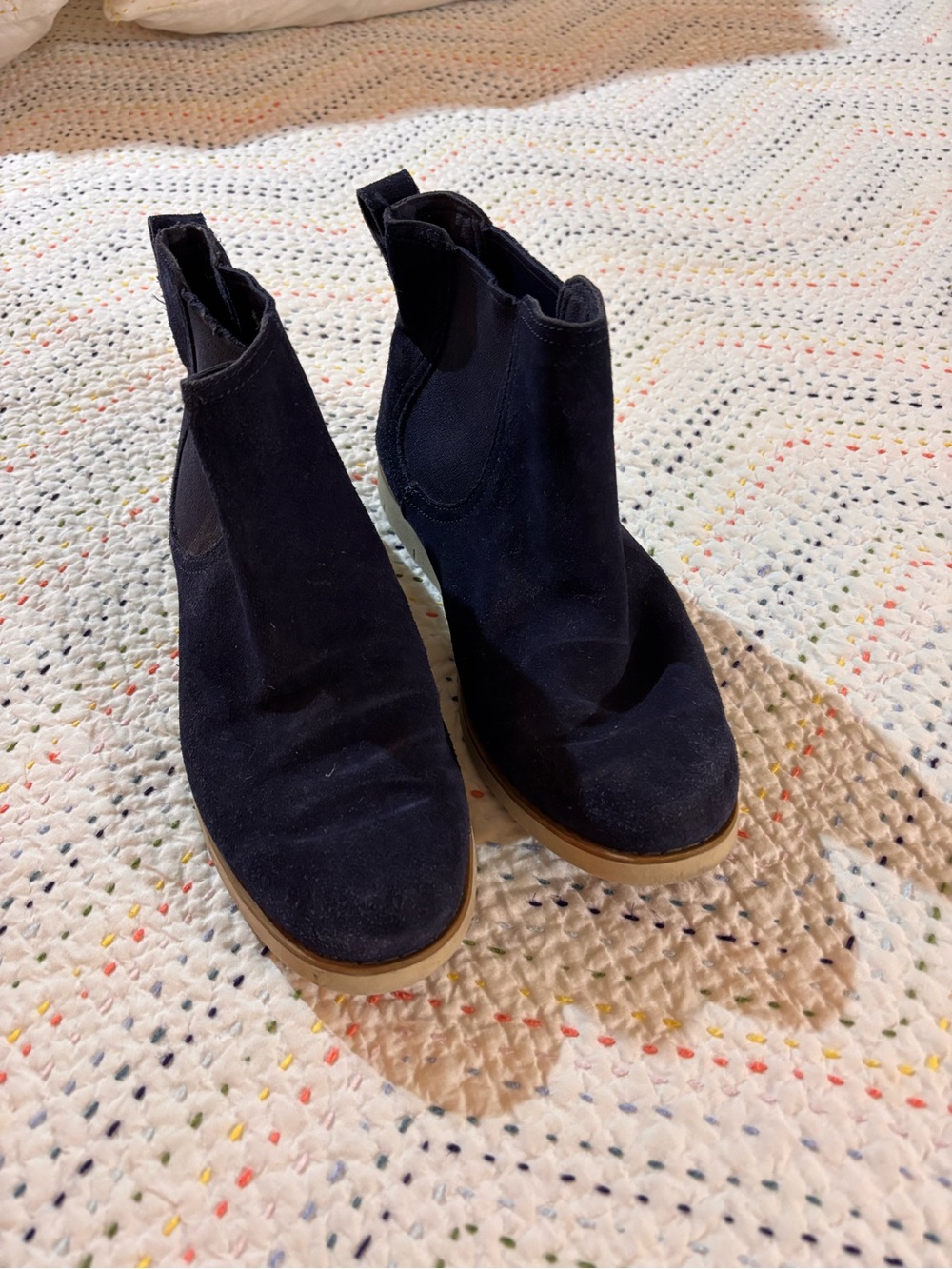 Timberland Navy Suede Chelsea Ankle Boots with Tan Rubber Sole
